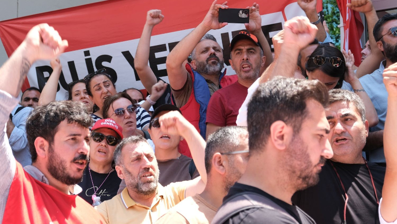 zmir'de belediye içilerinin grevi 4'üncü gününde kararlkla sürüyor