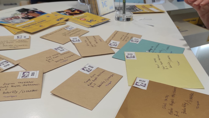 Fransa'da tutsaklarla dayan��ma etkinli�i 